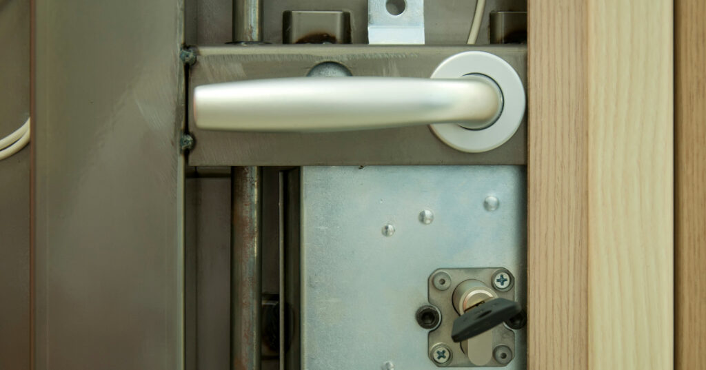 abertura de porta blindada